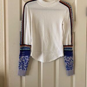 Stylish White and Blue Knit Women's Top